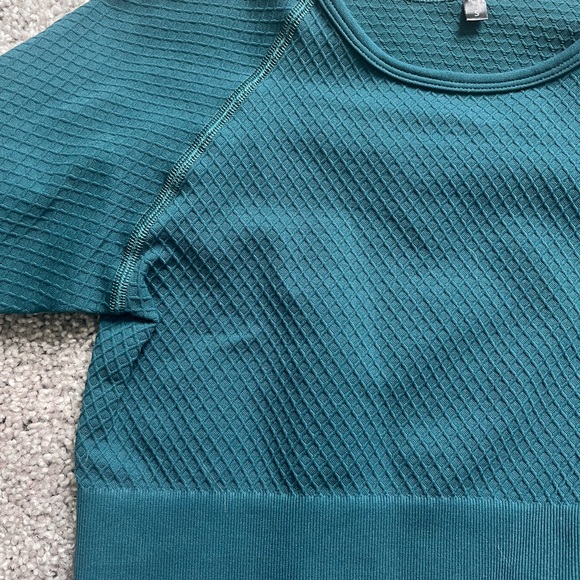 (TWO) Balance Athletica Long Sleep Crops - Picture 7 of 7